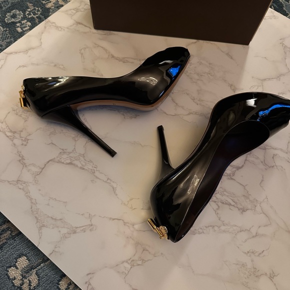 Louise Vuitton pumps size 10. Patent leather high gloss brown - Picture 5 of 6